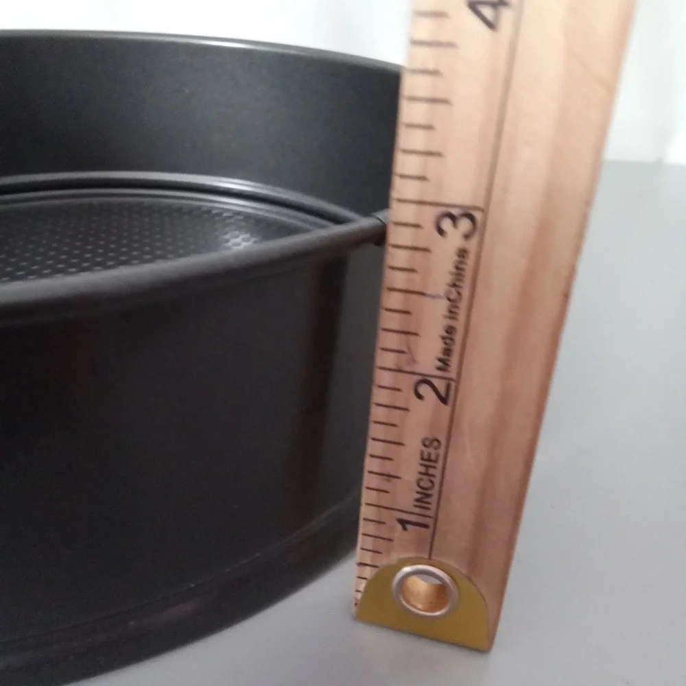 Round Nonstick Springform Pan 9.5 Inch Dark Gray Textured Base Cheesecake Pan